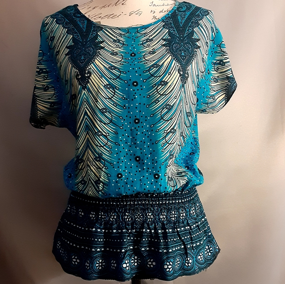 NWOT Printed Blouse w/elastic waist